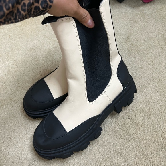 Forever 21 boots - Picture 2 of 2